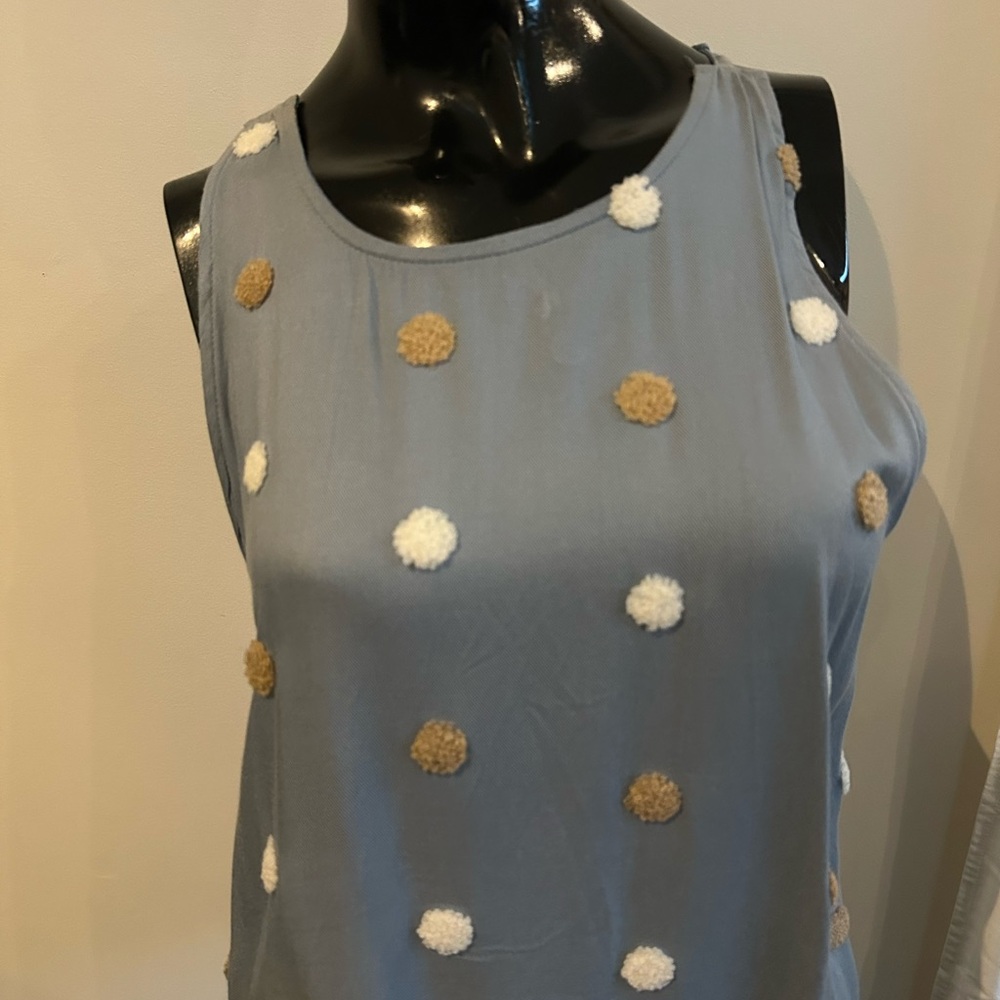 Fun bluish tank w Flat Pom Poms !  Medium